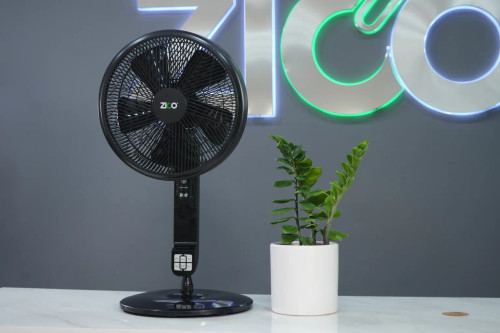 پنکه سه کاره ZC-1516 در حالت ایستاده با تنظیمات دیجیتال