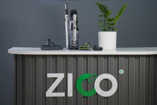 جارو برقی شارژی زیکو مدل ZC-1080 در حال استفاده در منزل
